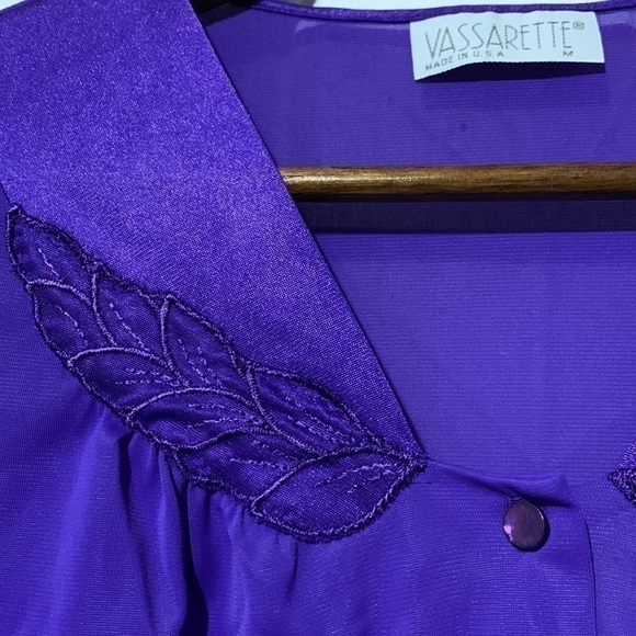 Vassarette purple robe - Picture 5 of 8